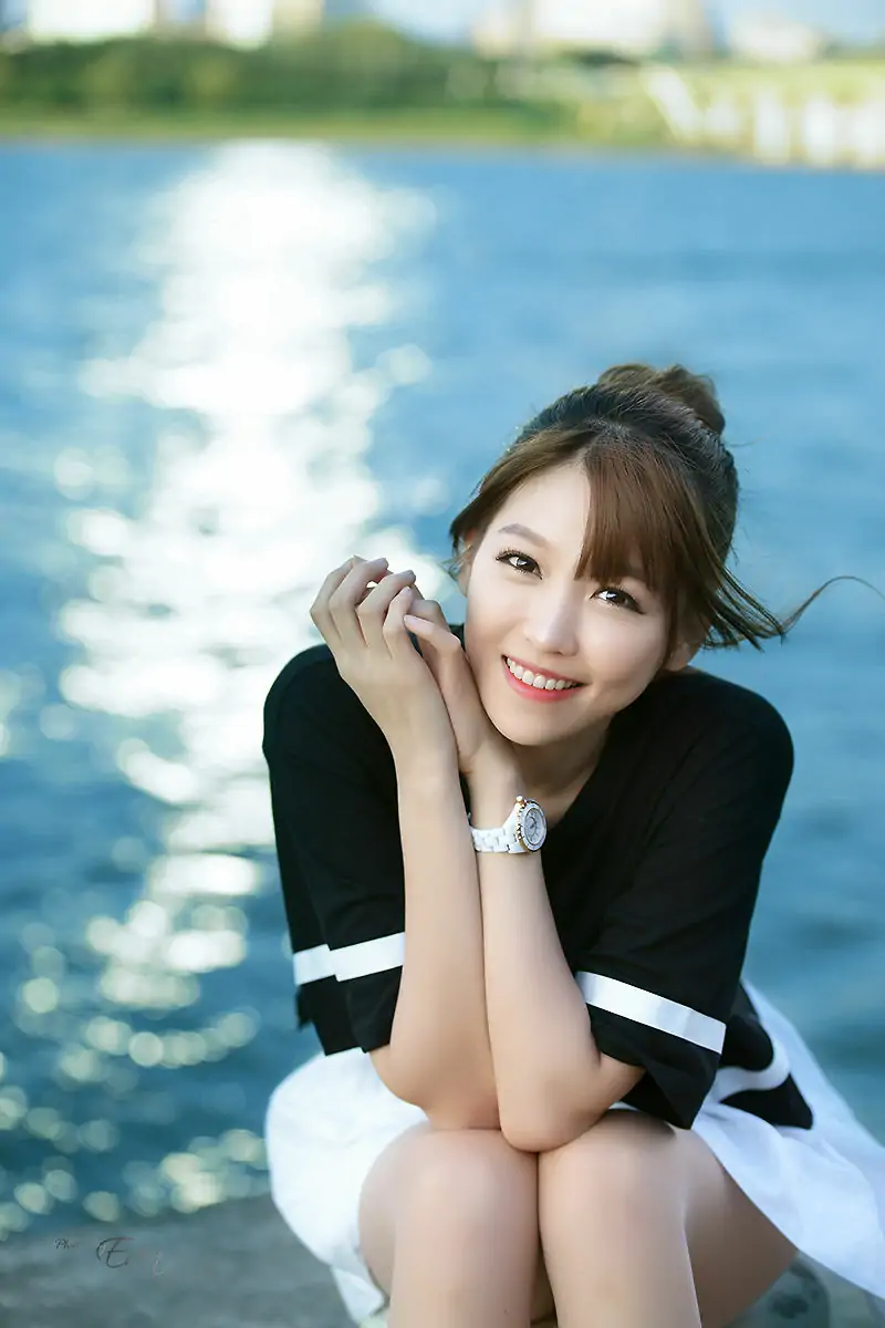 [韩国美女] 李恩慧 – 夕阳女神