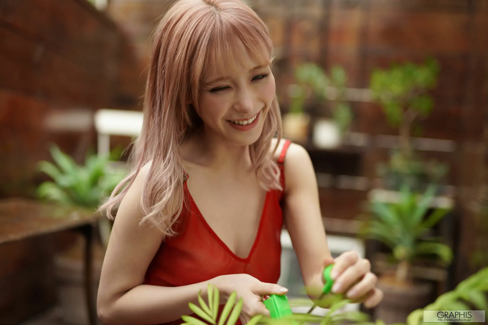 [Graphis] Special – Kana Momonogi 桃乃木かな Change!
