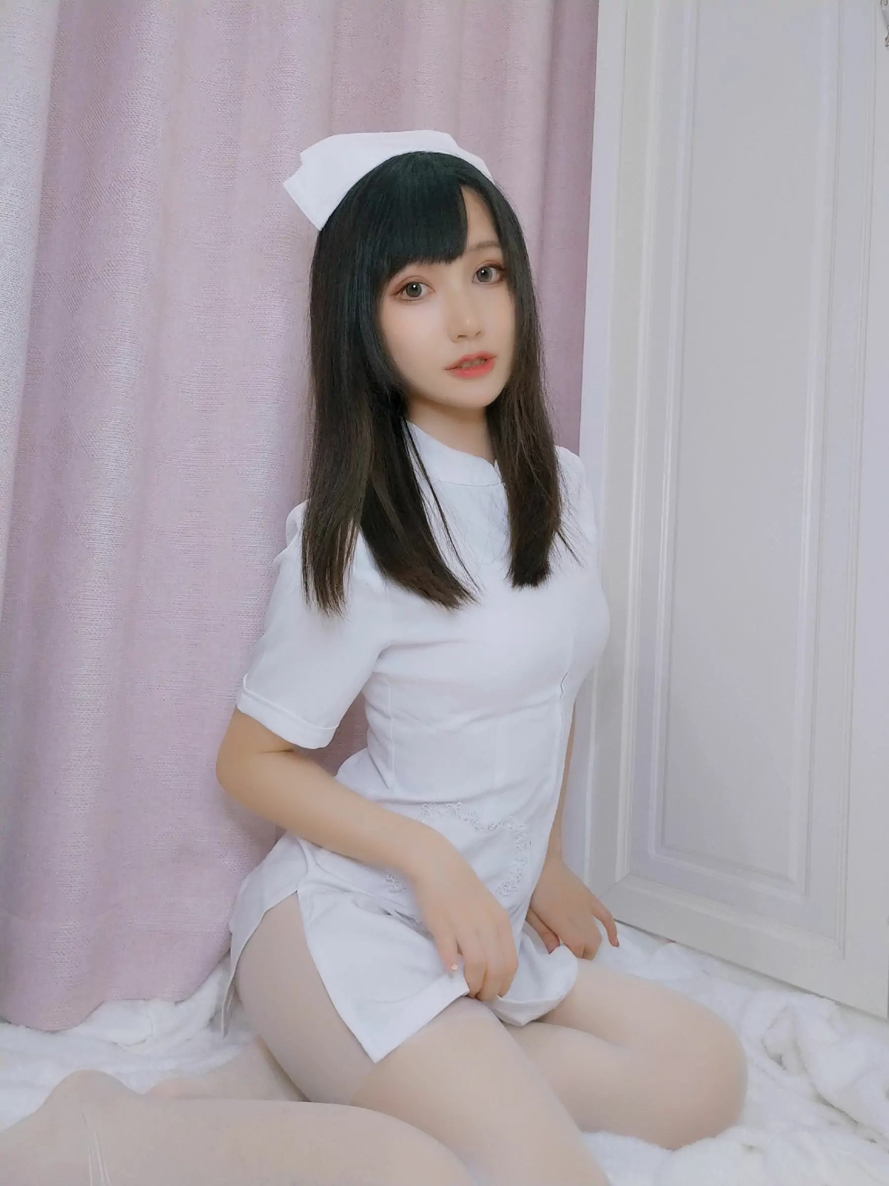 [网红COSER写真] 木之本果 – 看护妇
