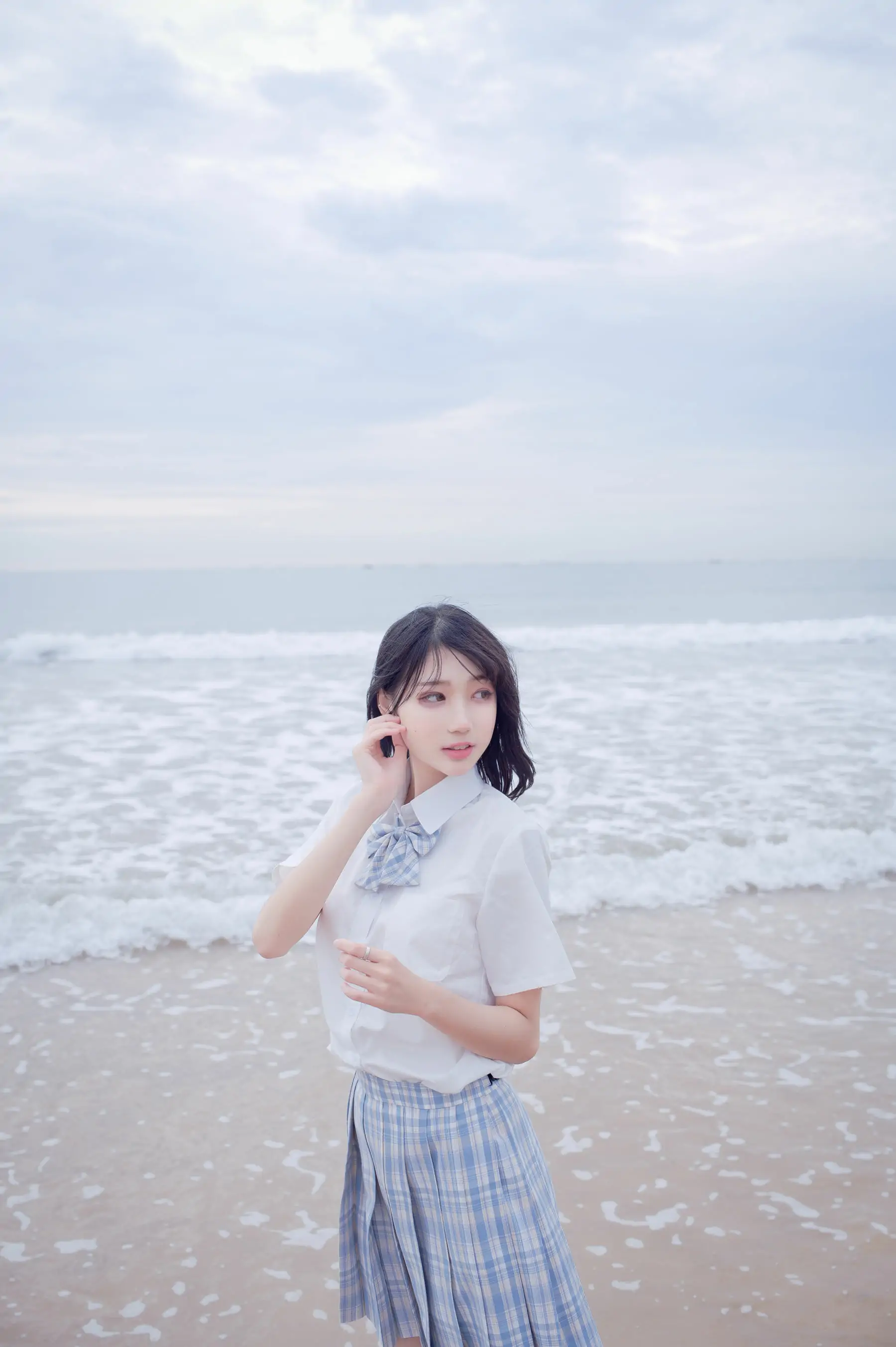 [COS福利] 周叽是可爱兔兔 - 海边jk