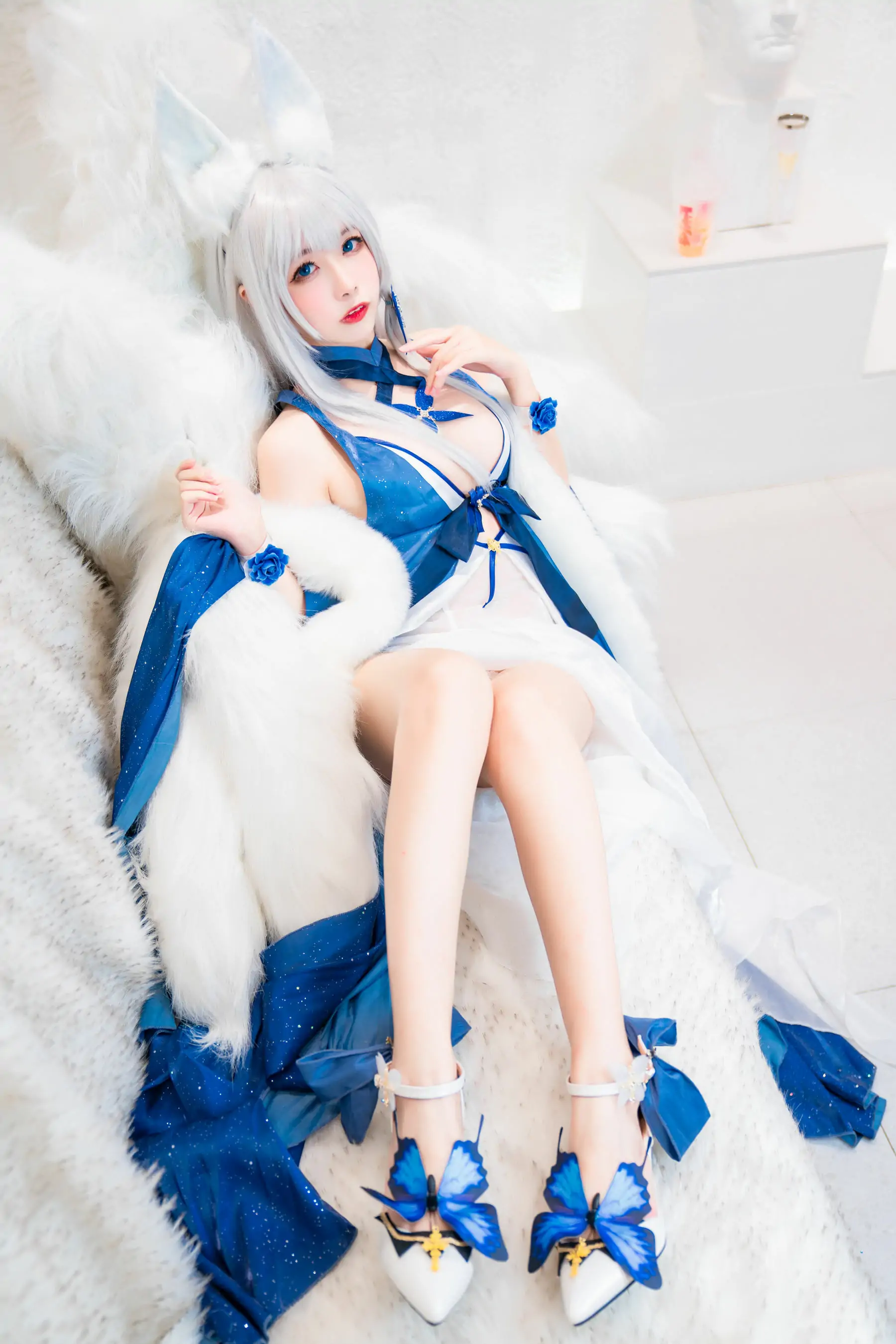 [COS福利] 微博妹子Momoko葵葵 – 信浓礼服