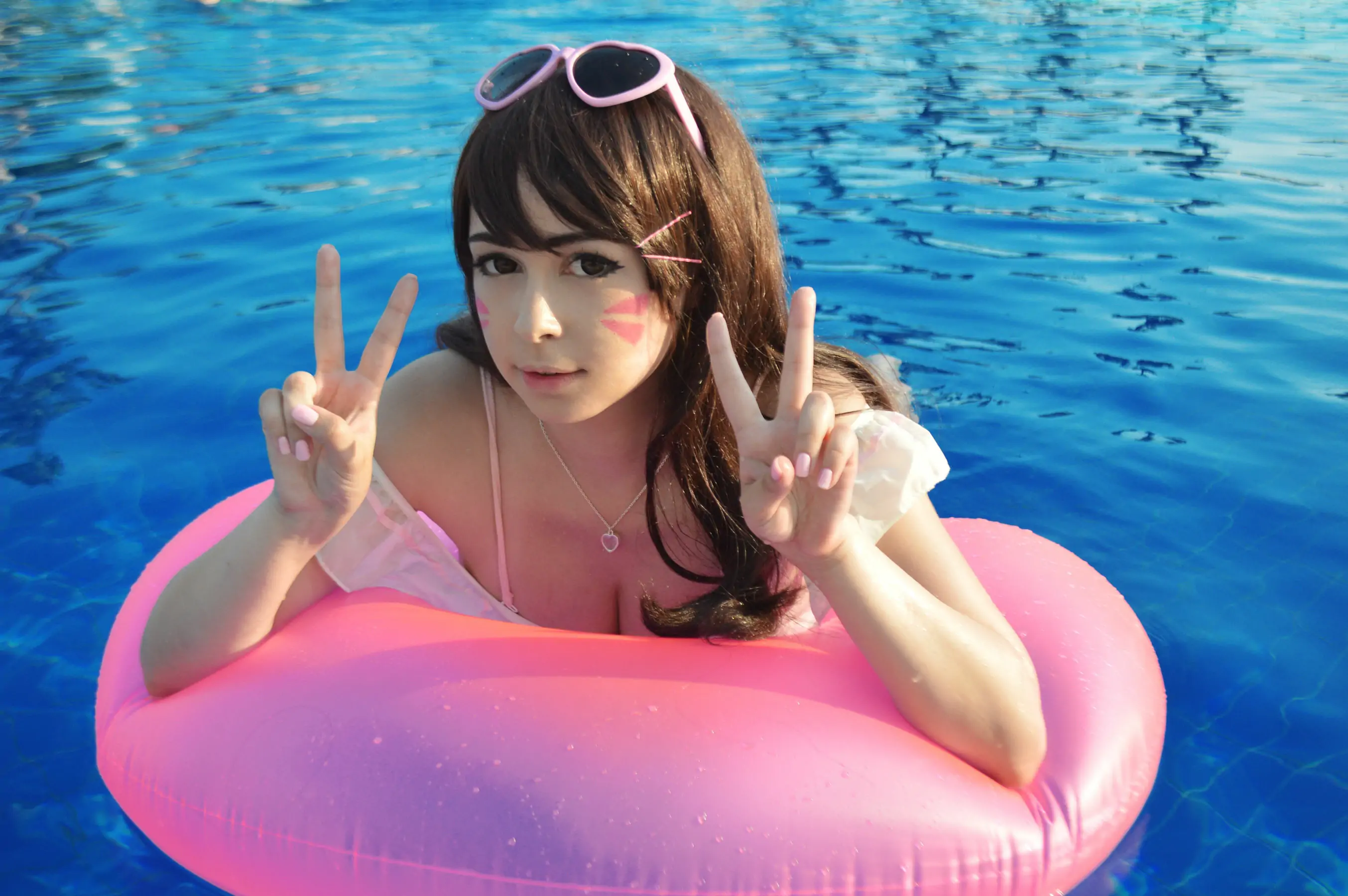 [福利COS] Yoshinobi – Swimsuit D.va