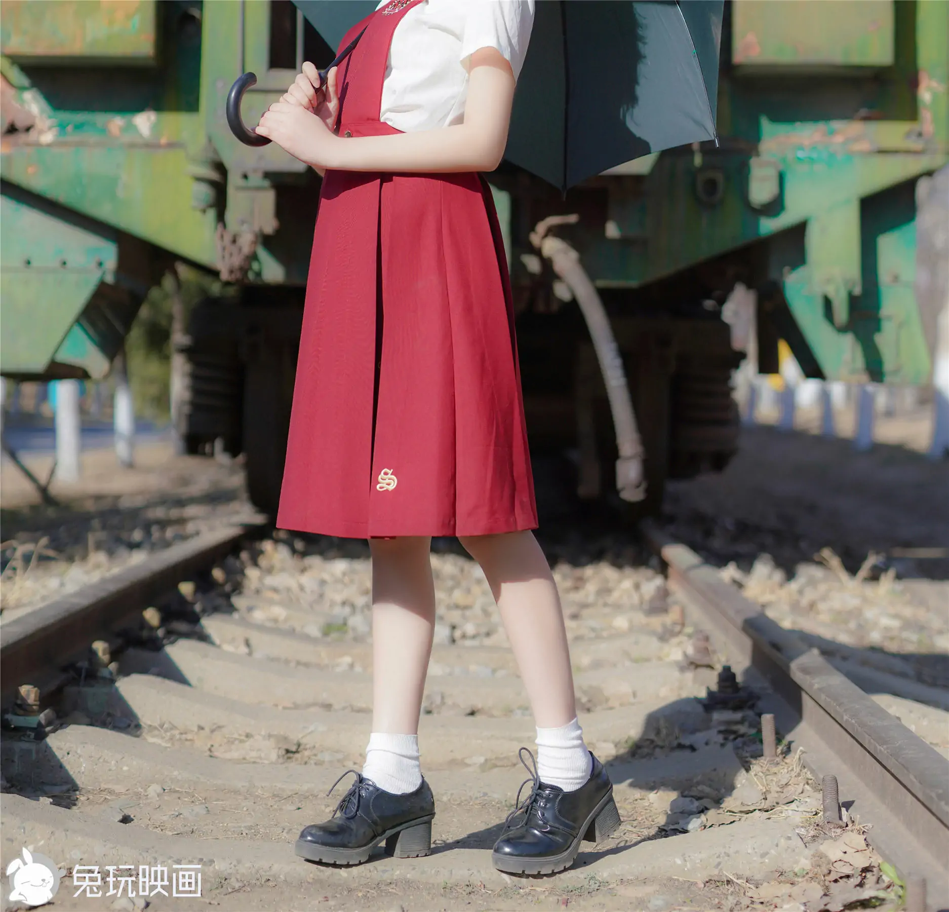[兔玩映画] – 小腿超细的JK小姐姐！