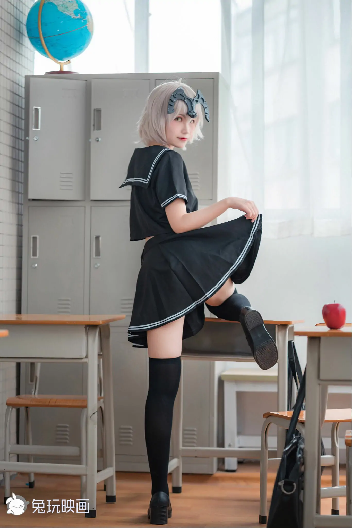 [兔玩映画] – 黑贞校服