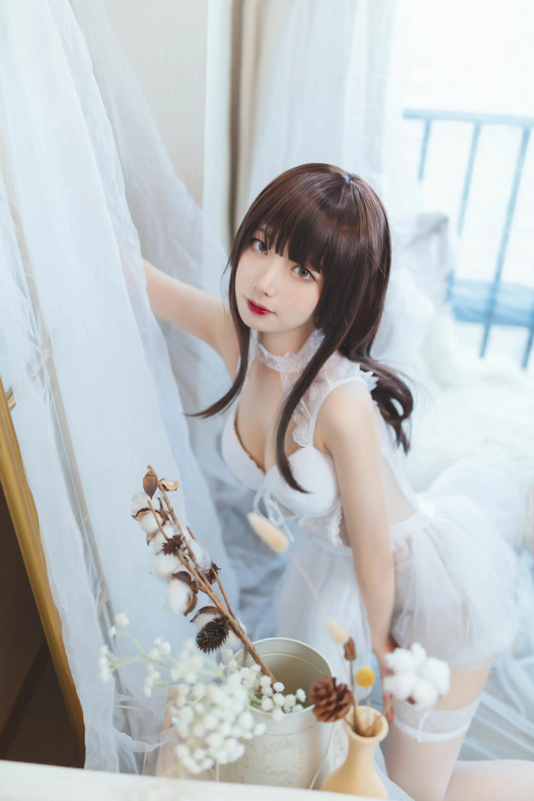 [福利COS] 动漫博主封疆疆v – 白色纱裙