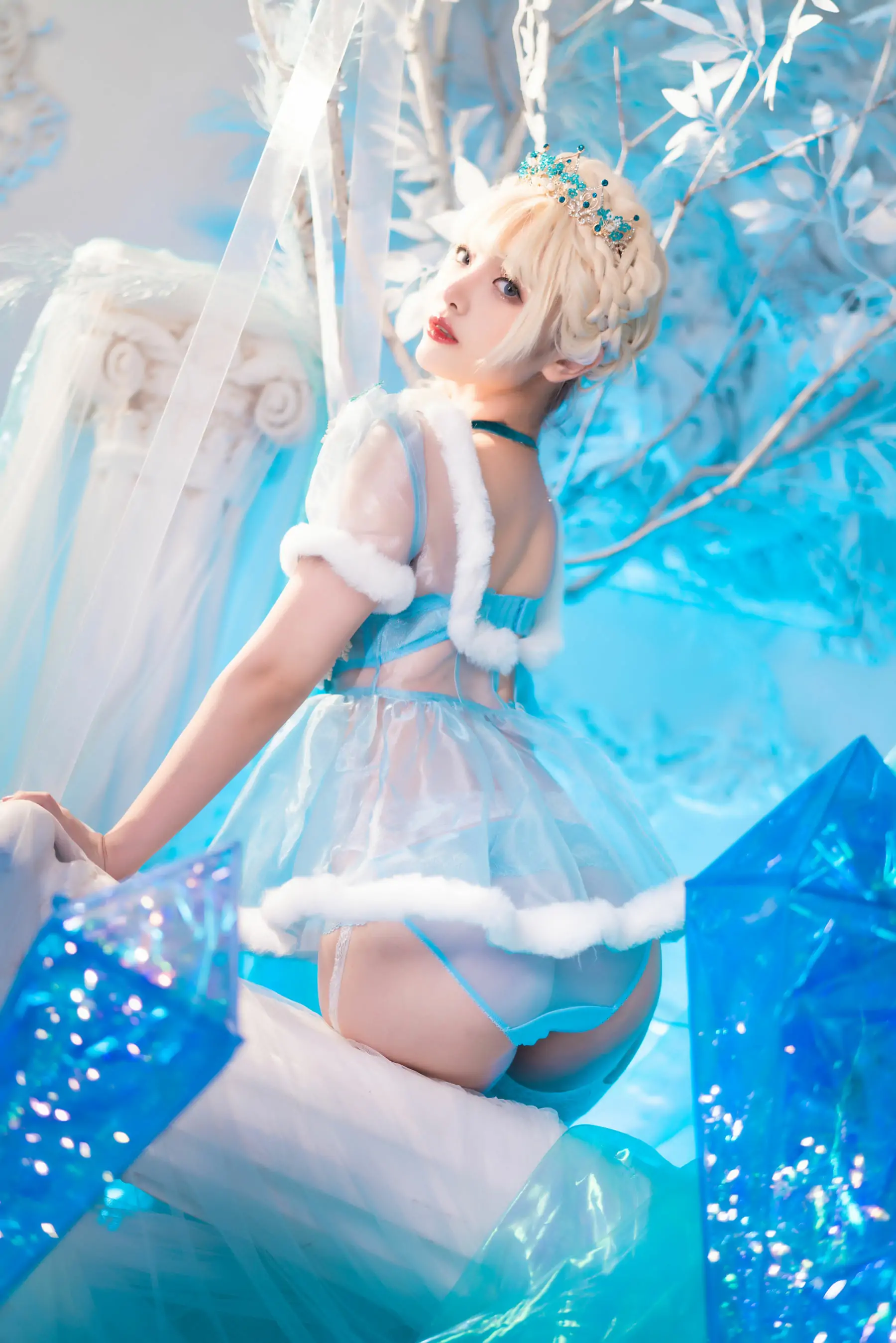 [福利COS] 动漫博主雯妹 – 冰雪