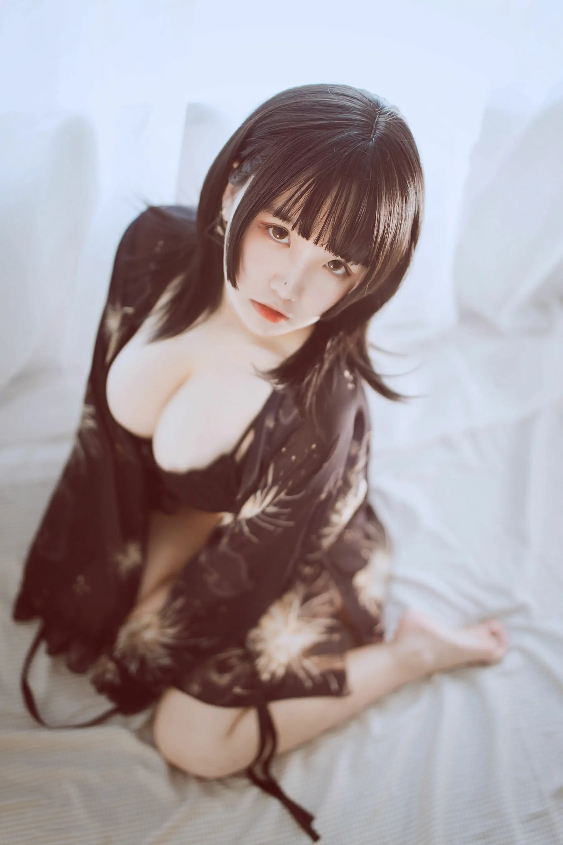 [福利COS] 阿半今天很开心 – 黑色吊带