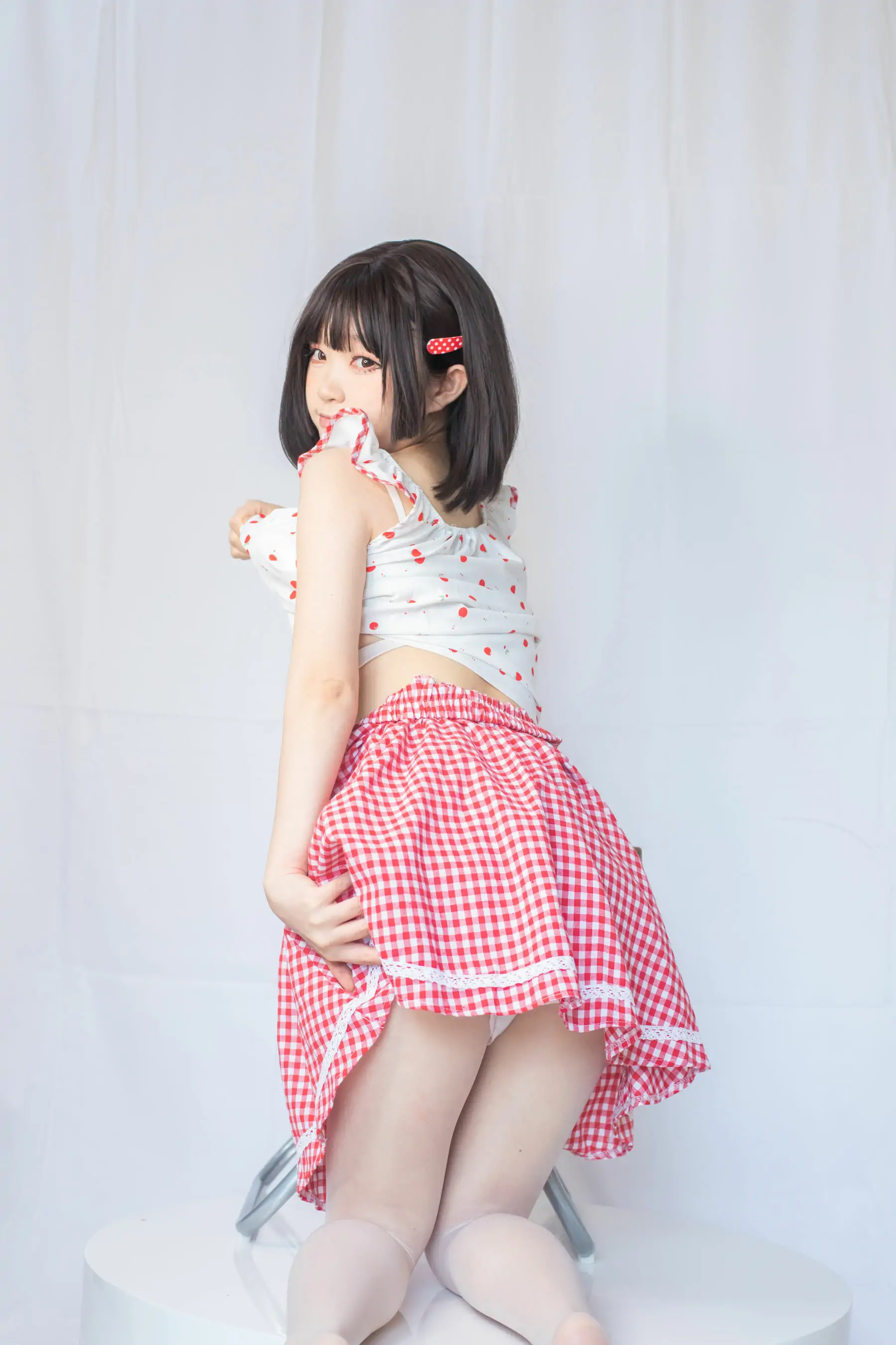 [福利COS] 神沢永莉 - 粉色格子裙