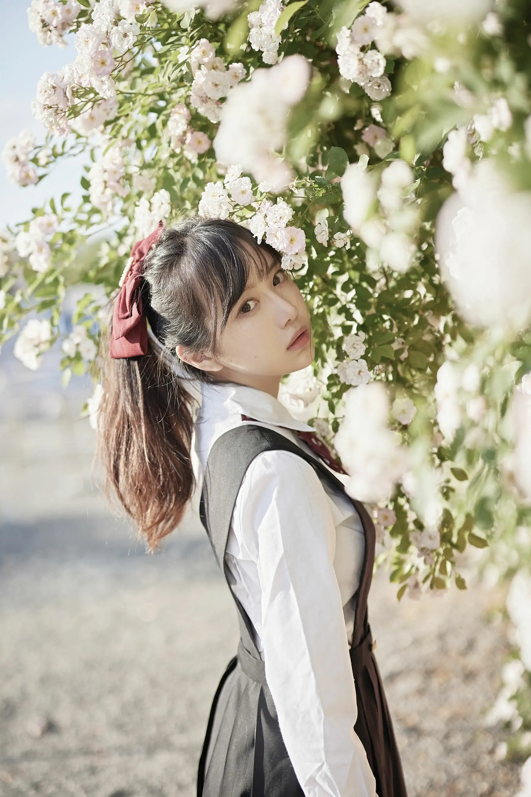 [福利COS] Shika小鹿鹿 – 蔷薇JK