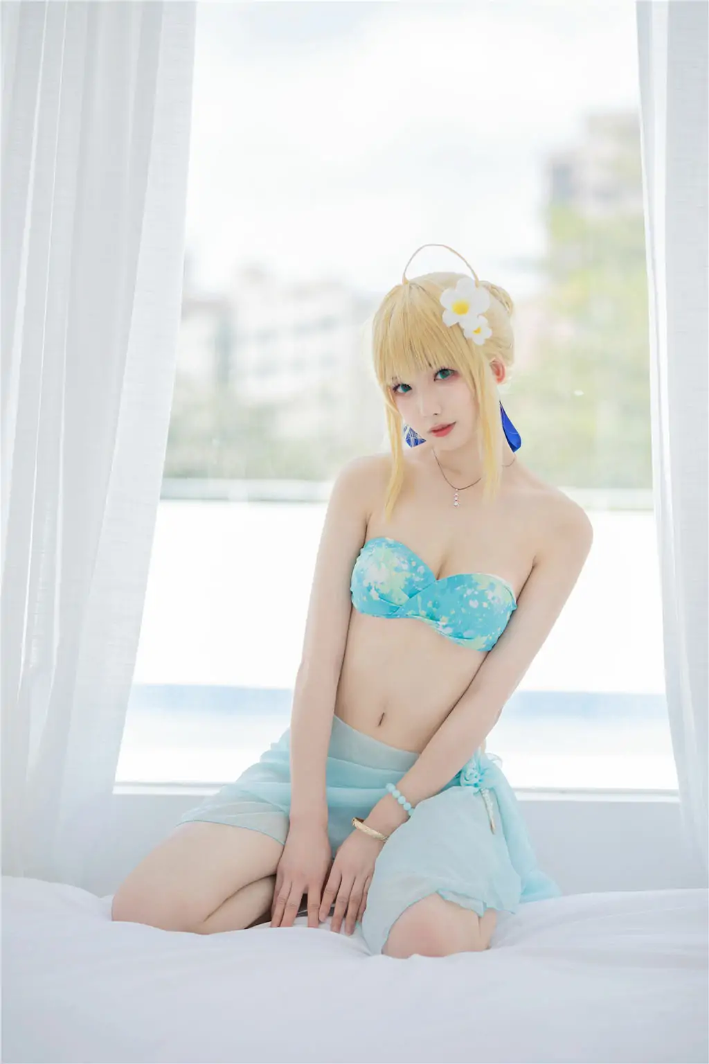 [福利COS] 动漫博主封疆疆v - 阿尔托莉雅・潘德拉贡 泳装