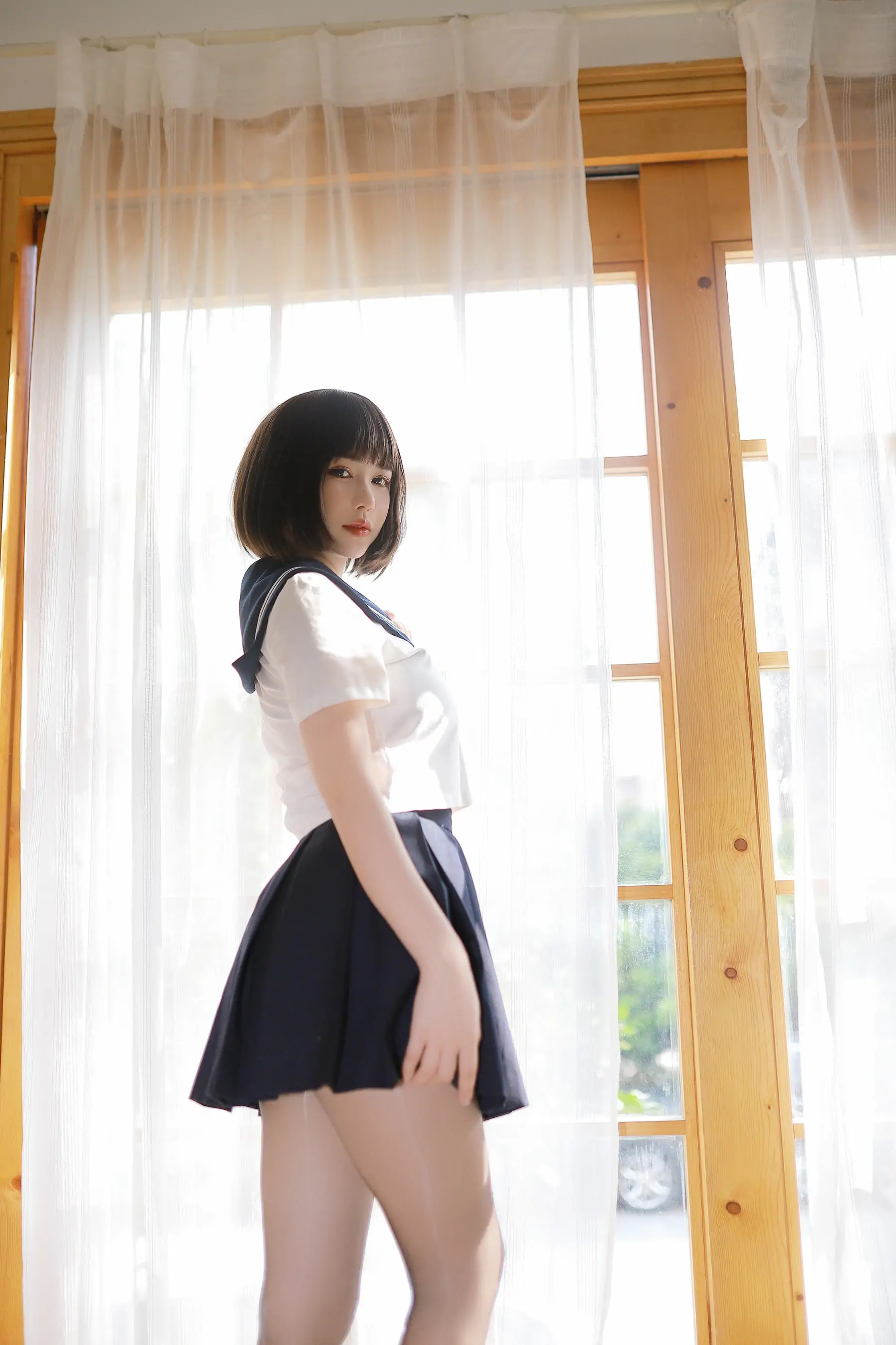 [福利COS] Tina很妖孽呀 – 绳艺JK