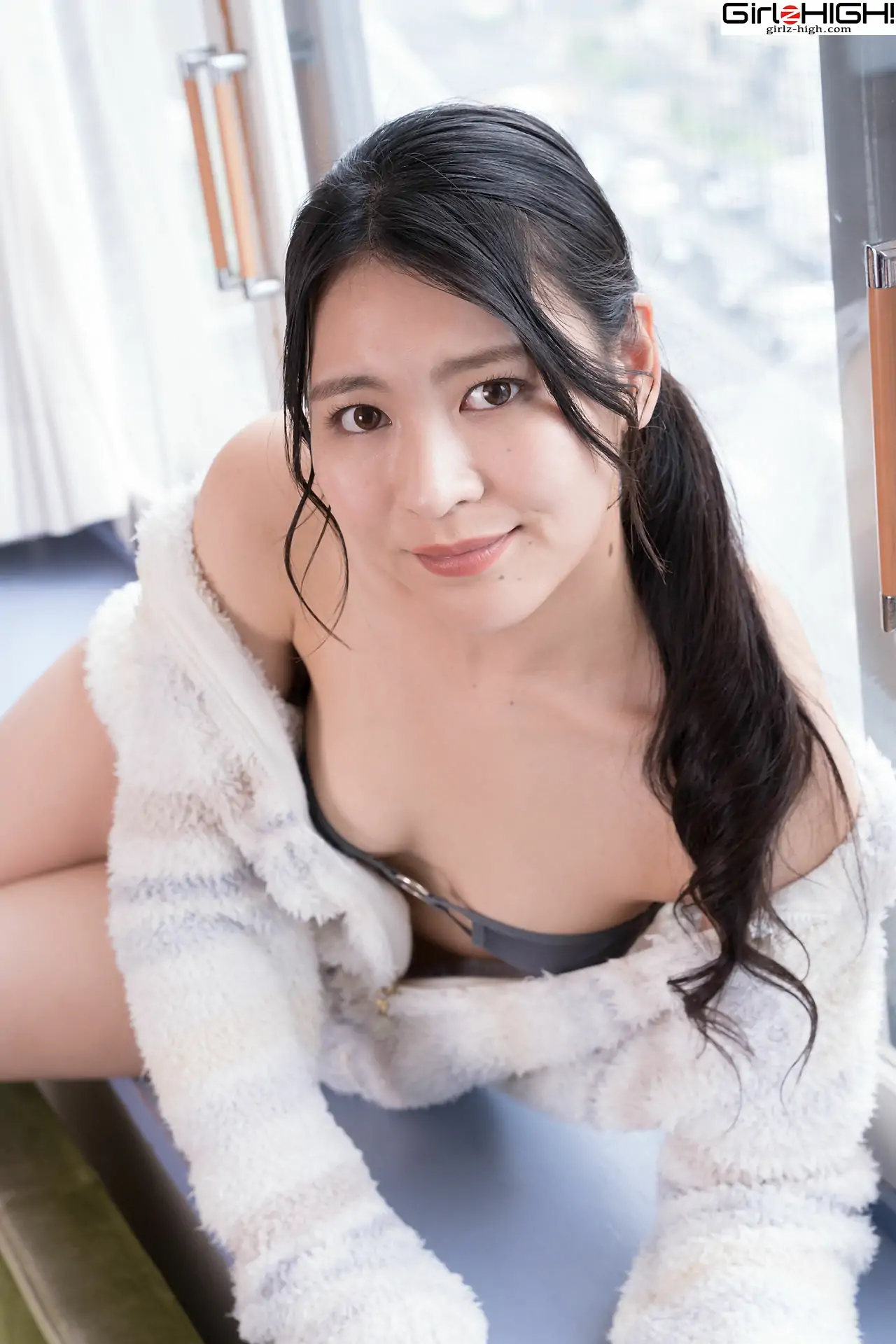 [Girlz-High] Shiori Mizukoshi 水越しおり - bfaz_036_002