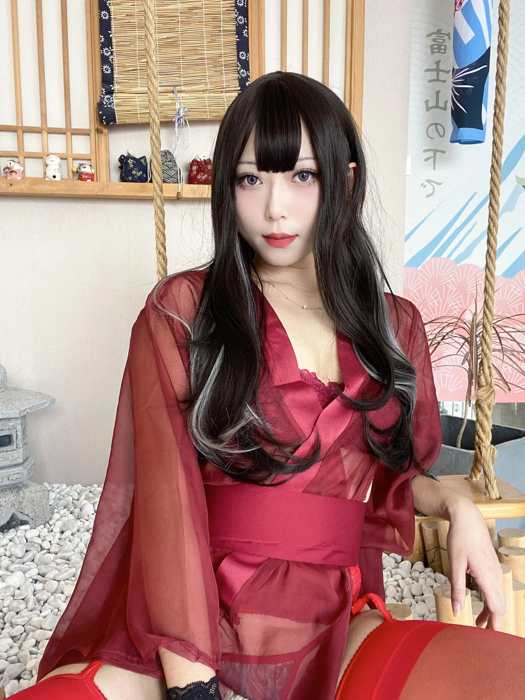 [福利COS] 动漫博主Money冷冷 – 新年快乐