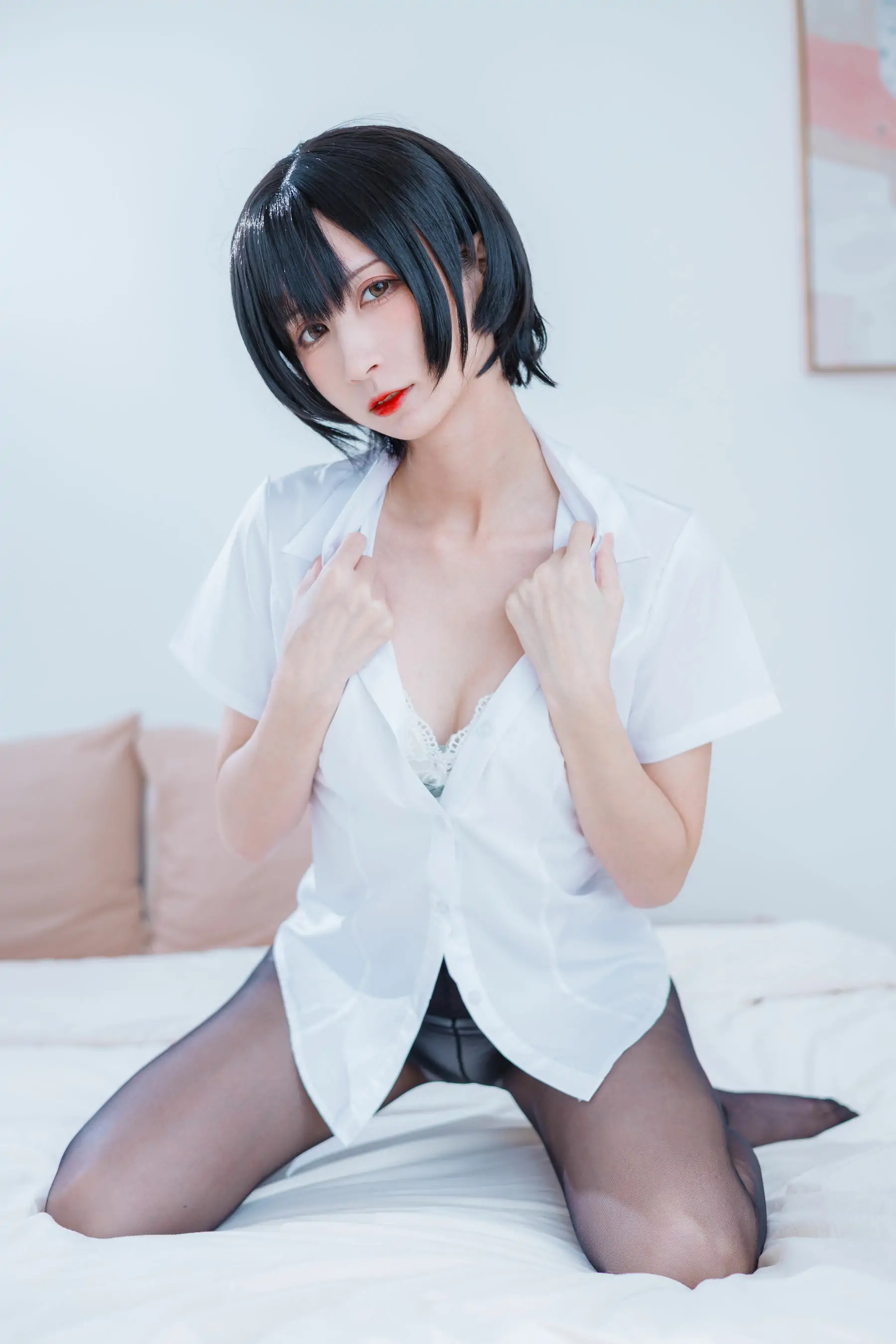 [福利COS] 贝儿酱Miki – OL装