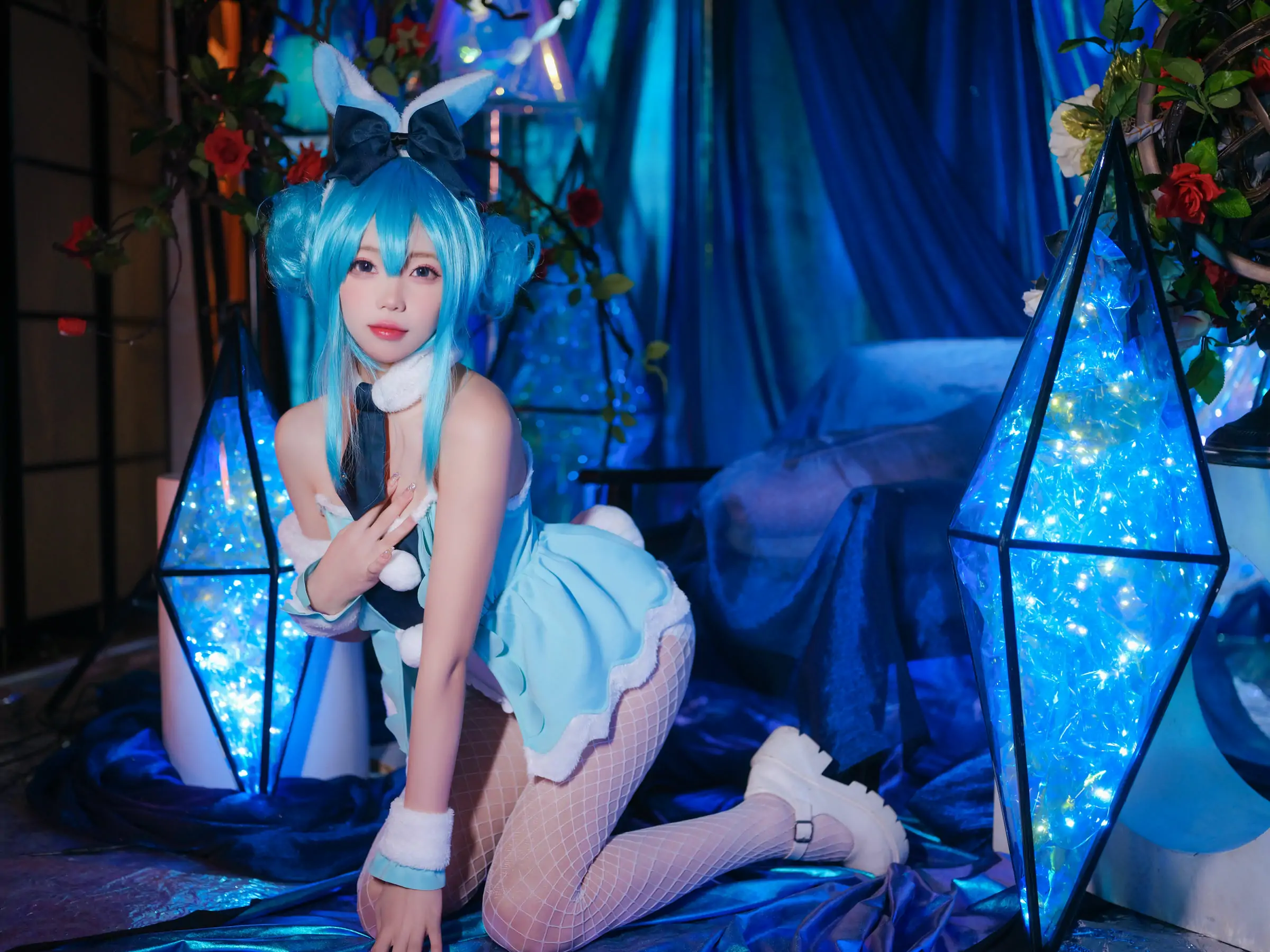 咬一口兔娘 –   MIKU初音未来兔女郎