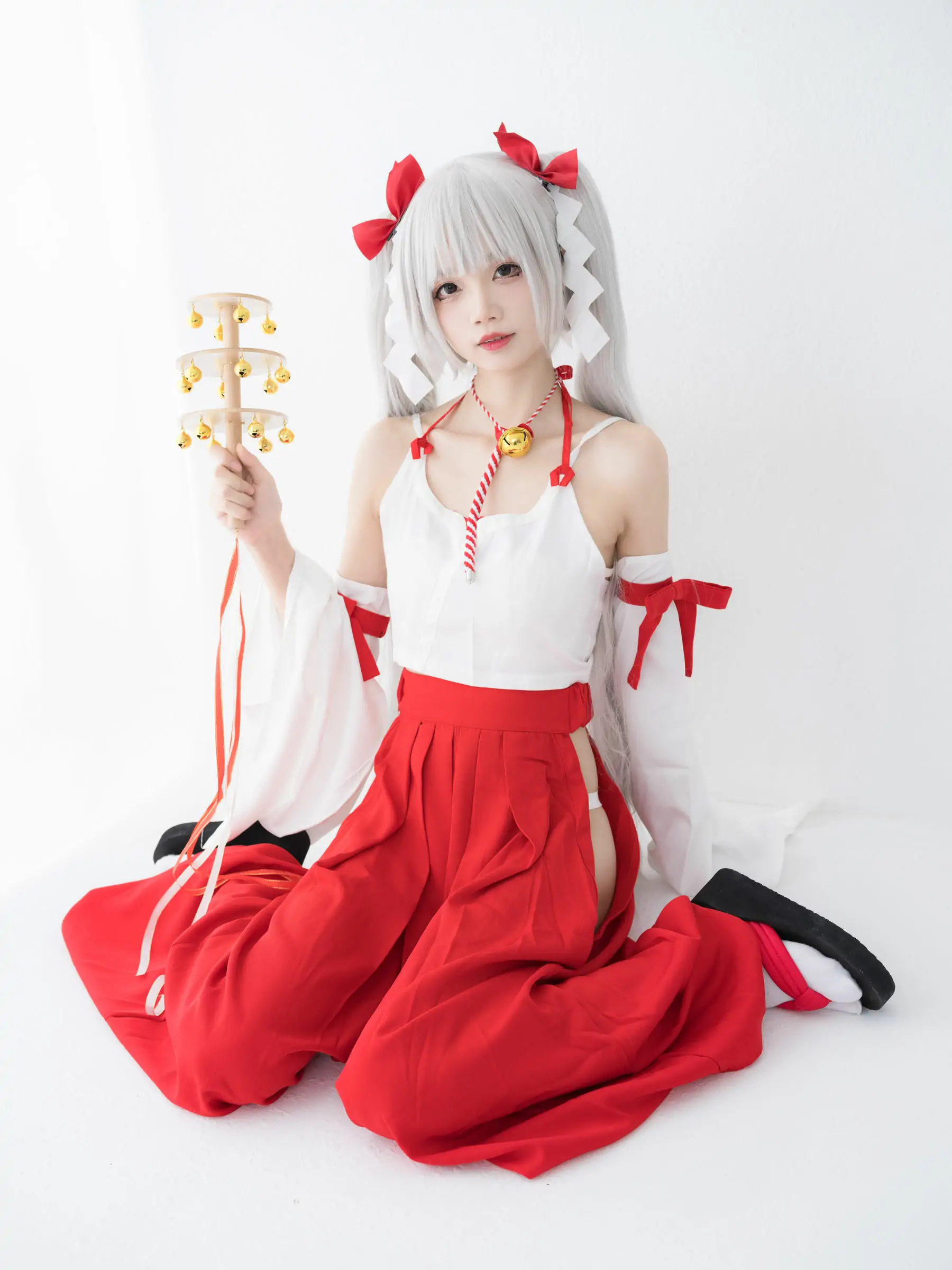 清纯少女五更百鬼 – 女巫