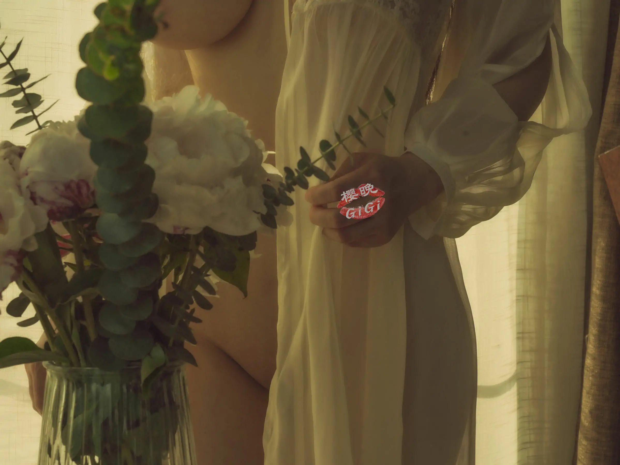 网络红人樱晚gigi – 窗前的花