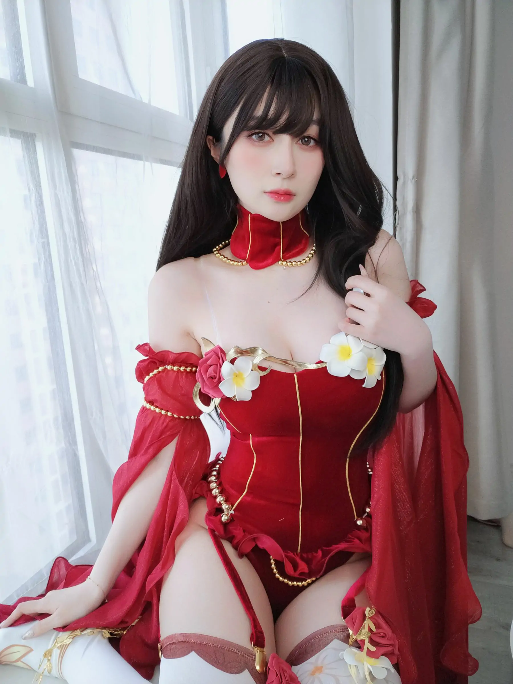 Coser小姐姐白银 – 赤いドレス