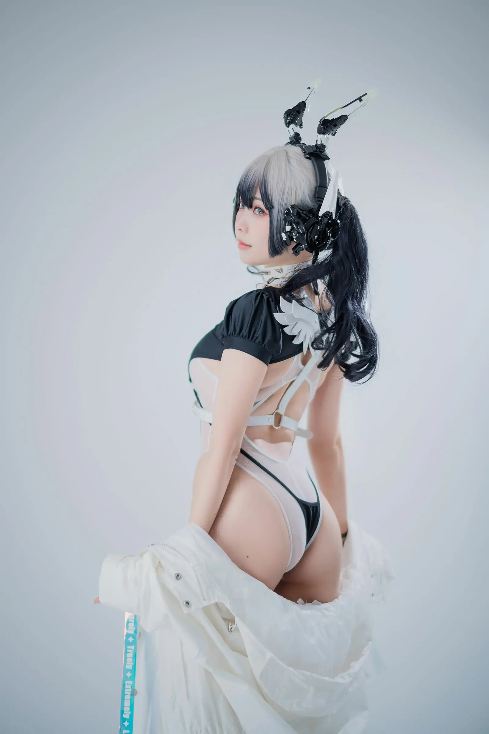 Ely_eee(ElyEE子) – CyberGirl Blanche