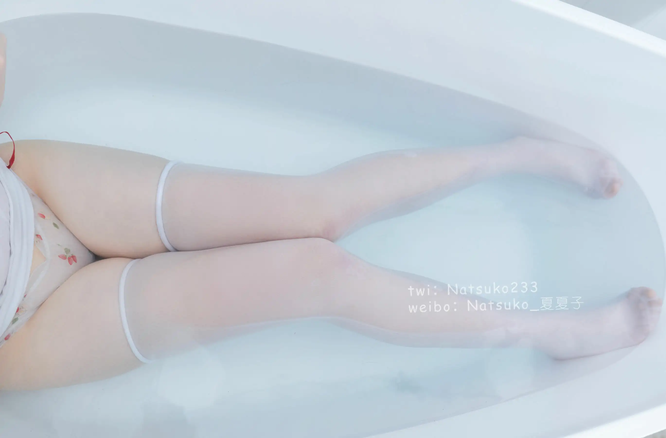 Natsuko夏夏子 – 体操服