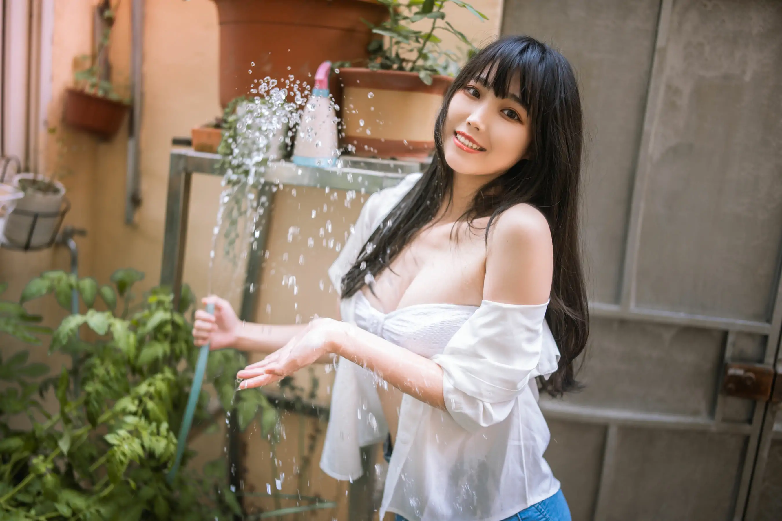 Cosplay 汪知子 - 夏日小院