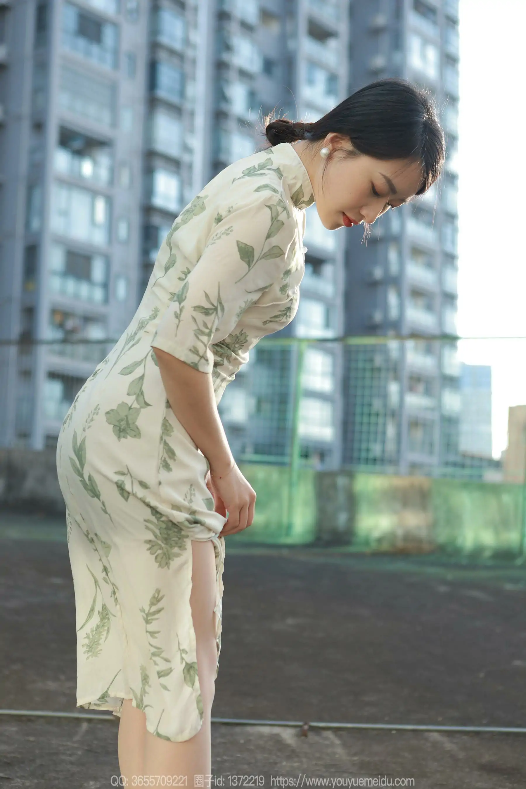 IESS异思趣向 – 模特： 小婕 《薄如蝉翼》