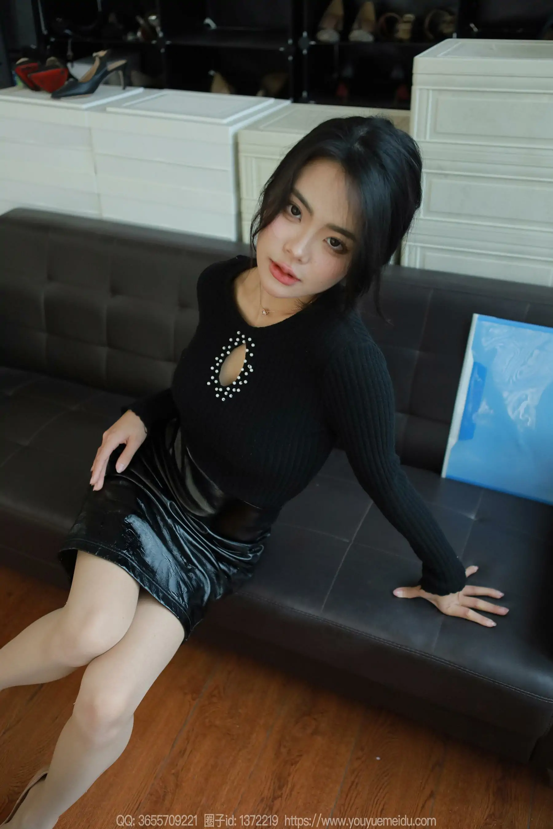 IESS异思趣向 – 模特： 兔兔 《柔韧小蛮腰》