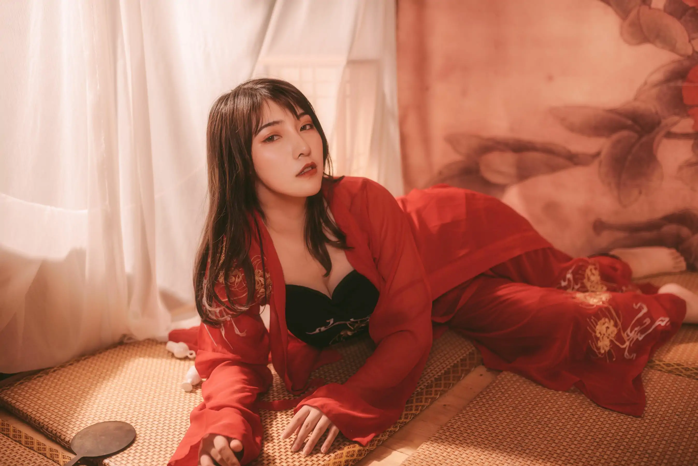 拿相机的执义 – 汉服私影