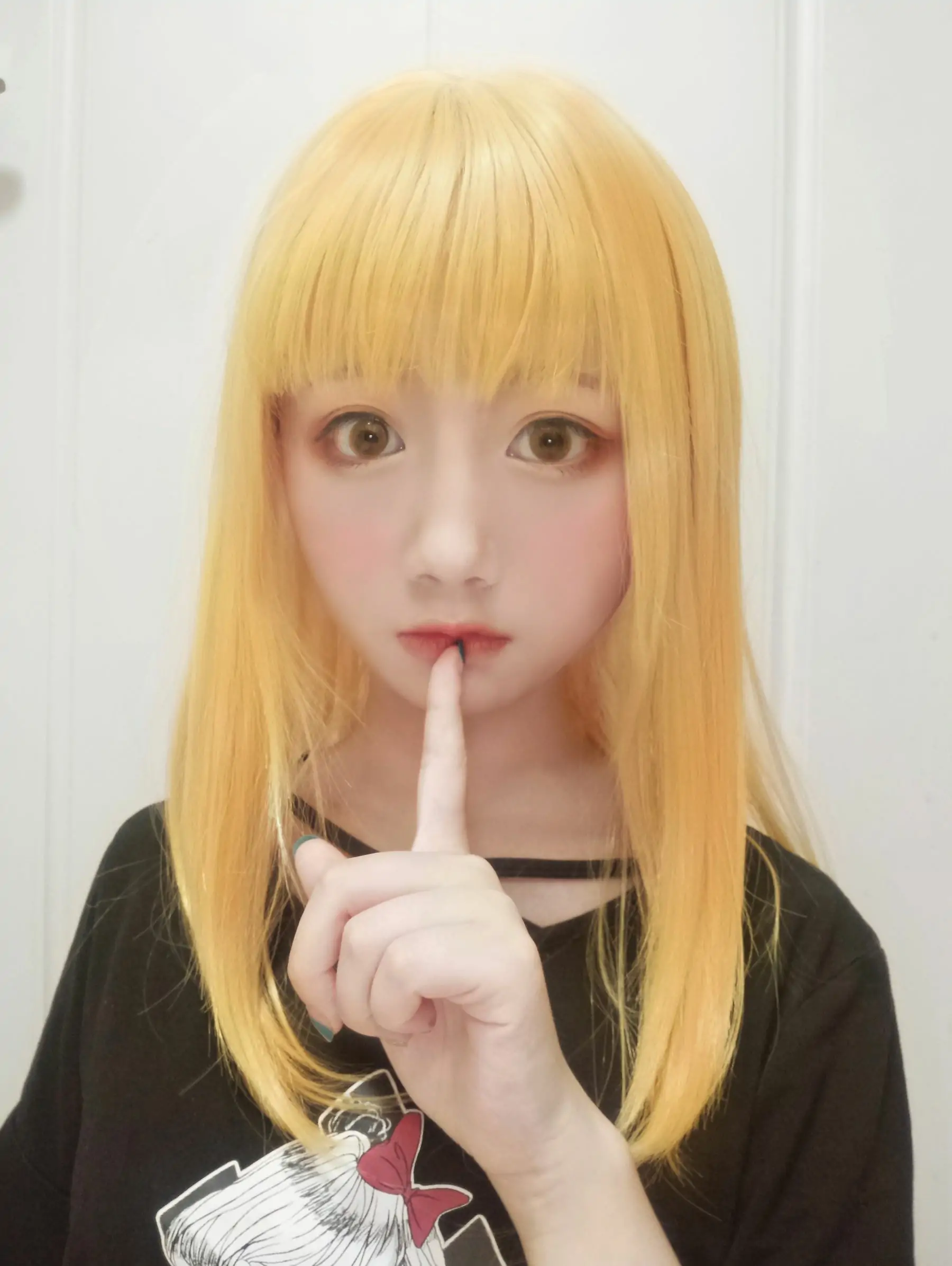 [Cosplay写真] 动漫博主弦音sic – 黄头发妹妹