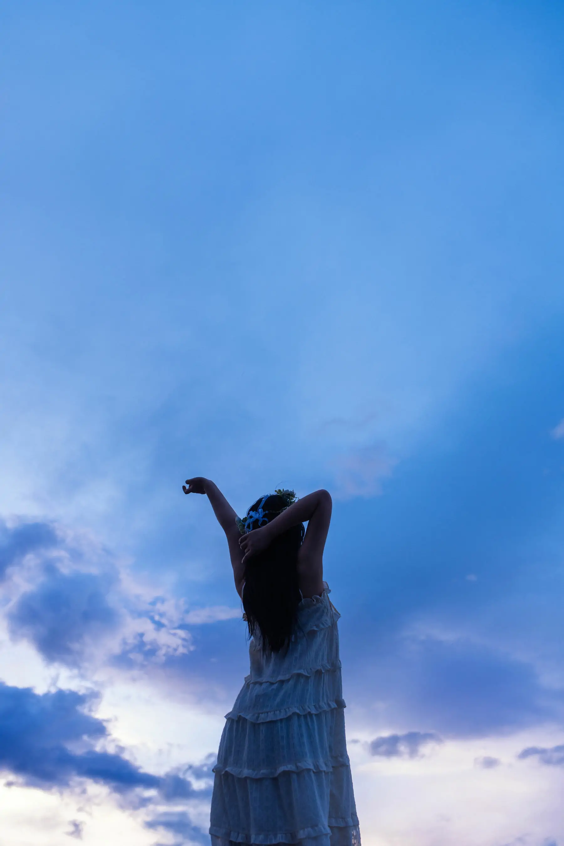 [COS福利] 微博福利姬镜酱 – 静夏之花环女孩
