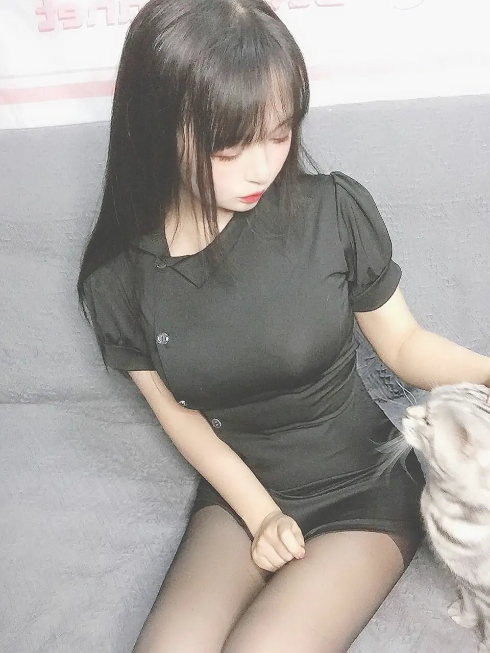 [COS福利] 大眼萌妹黑猫猫OvO – 护士喵