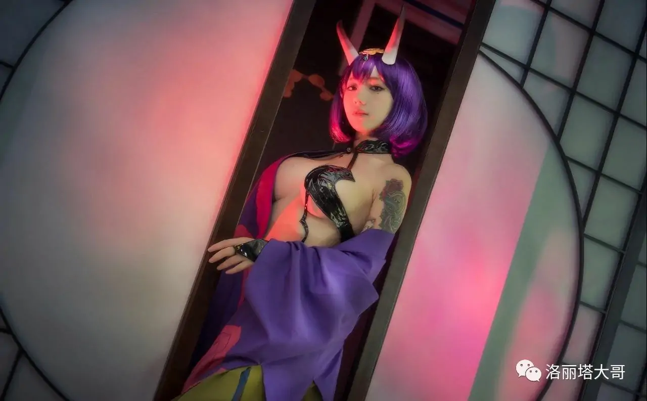 [萝莉COS] 洛丽塔大哥 – 酒吞