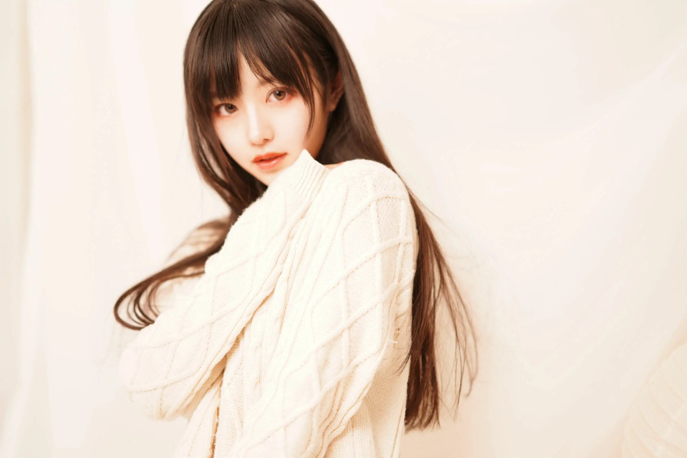 [萝莉COS] Shika小鹿鹿 – 长发姑娘