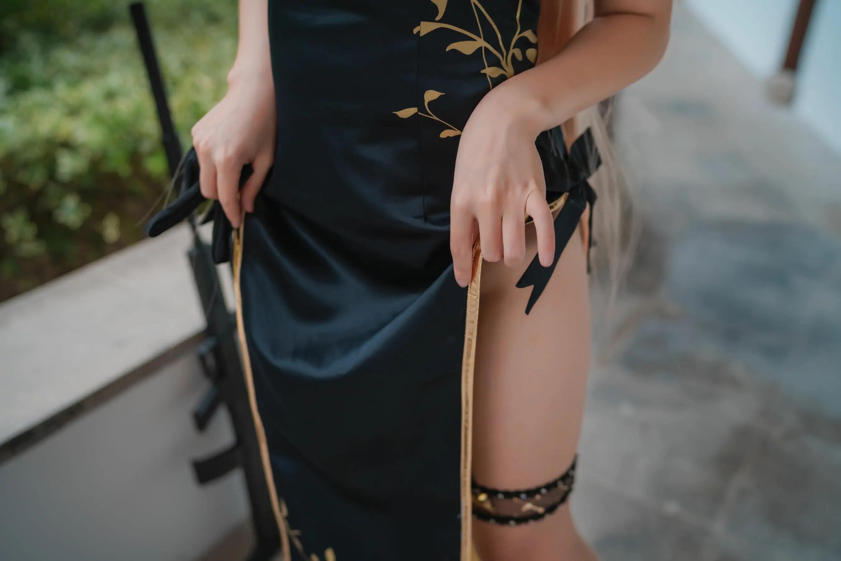 [网红COSER写真] 动漫博主Mime弥美 – 少女前线 OTS-14 紫雨心