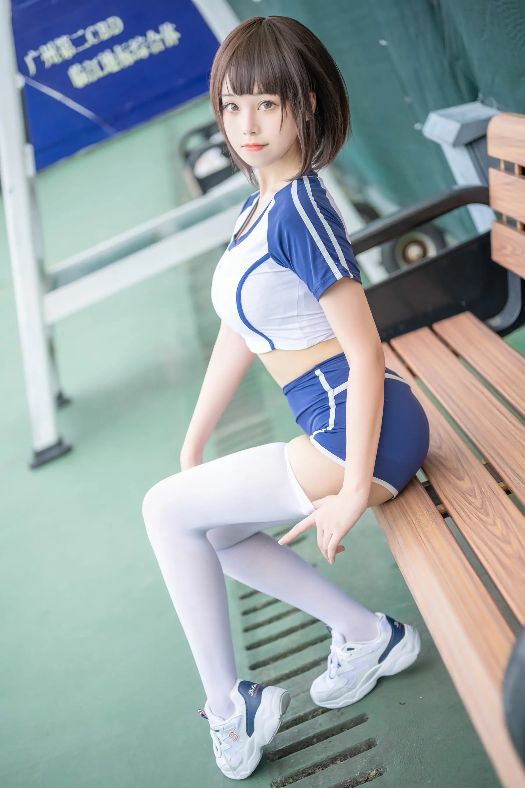 [网红COSER写真] 萌系小姐姐蜜汁猫裘 – 体操服