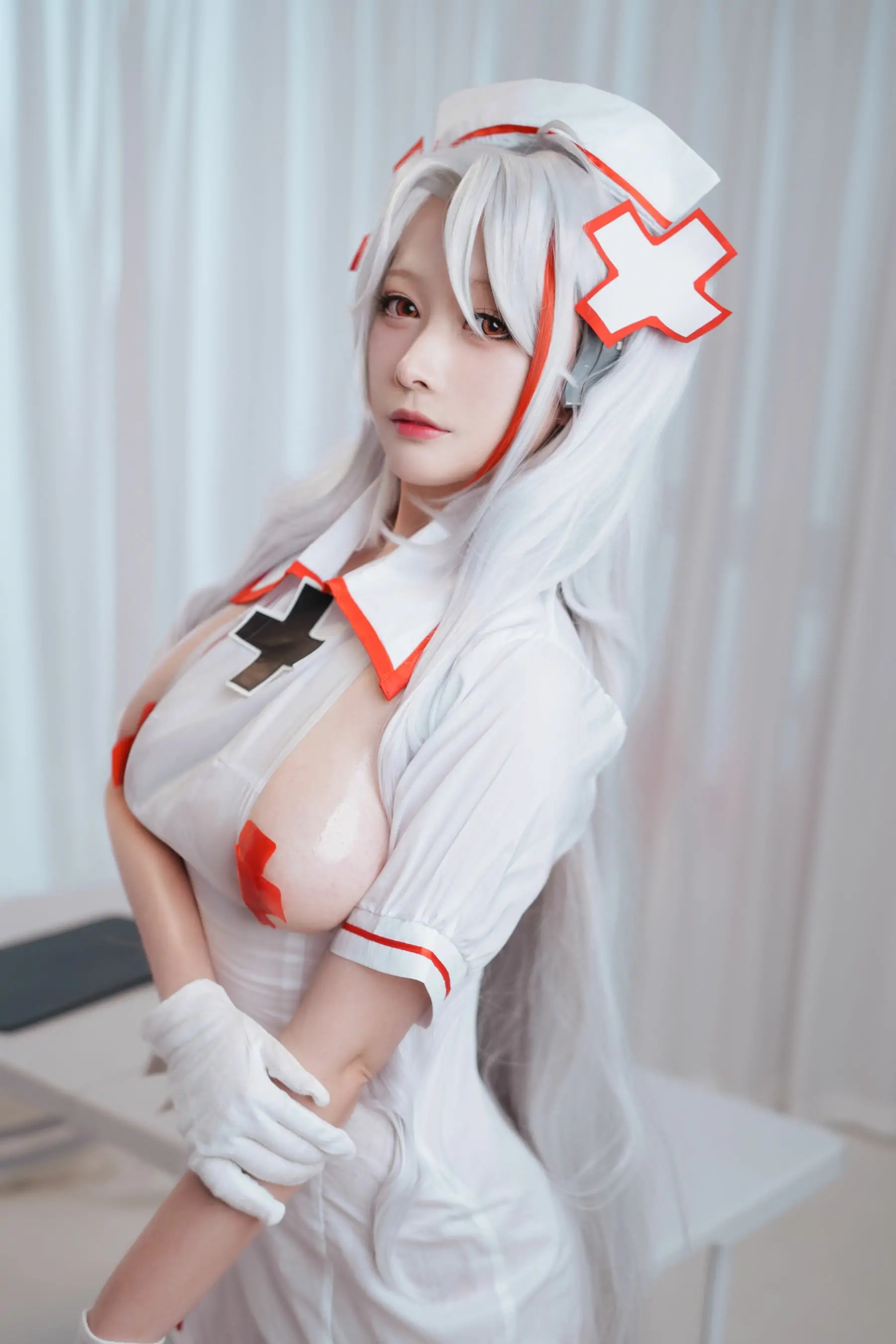 [福利COS] 高颜值coser念念_D – 欧根护士