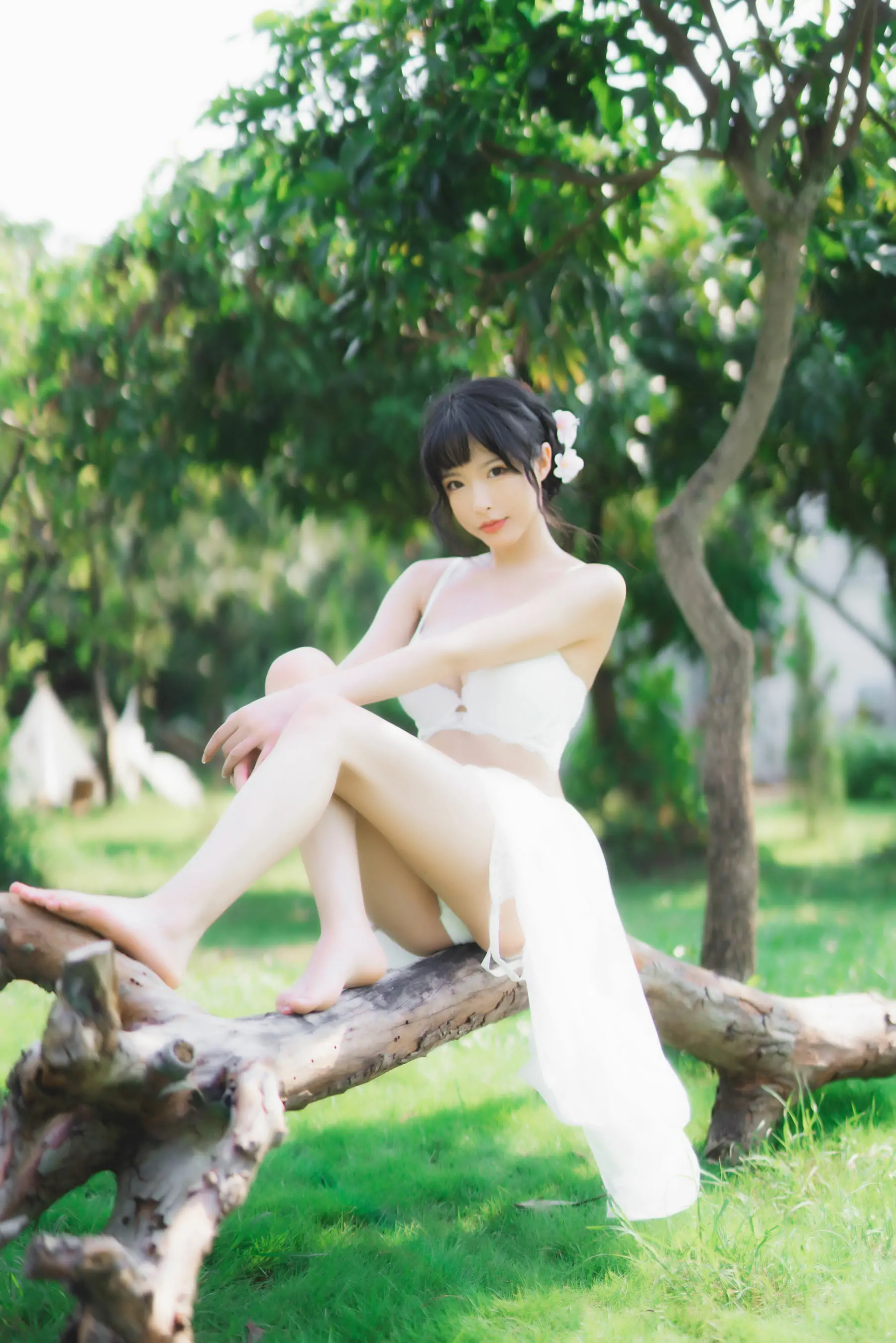 [福利COS] 尤物清水由乃 – 蕾丝花园