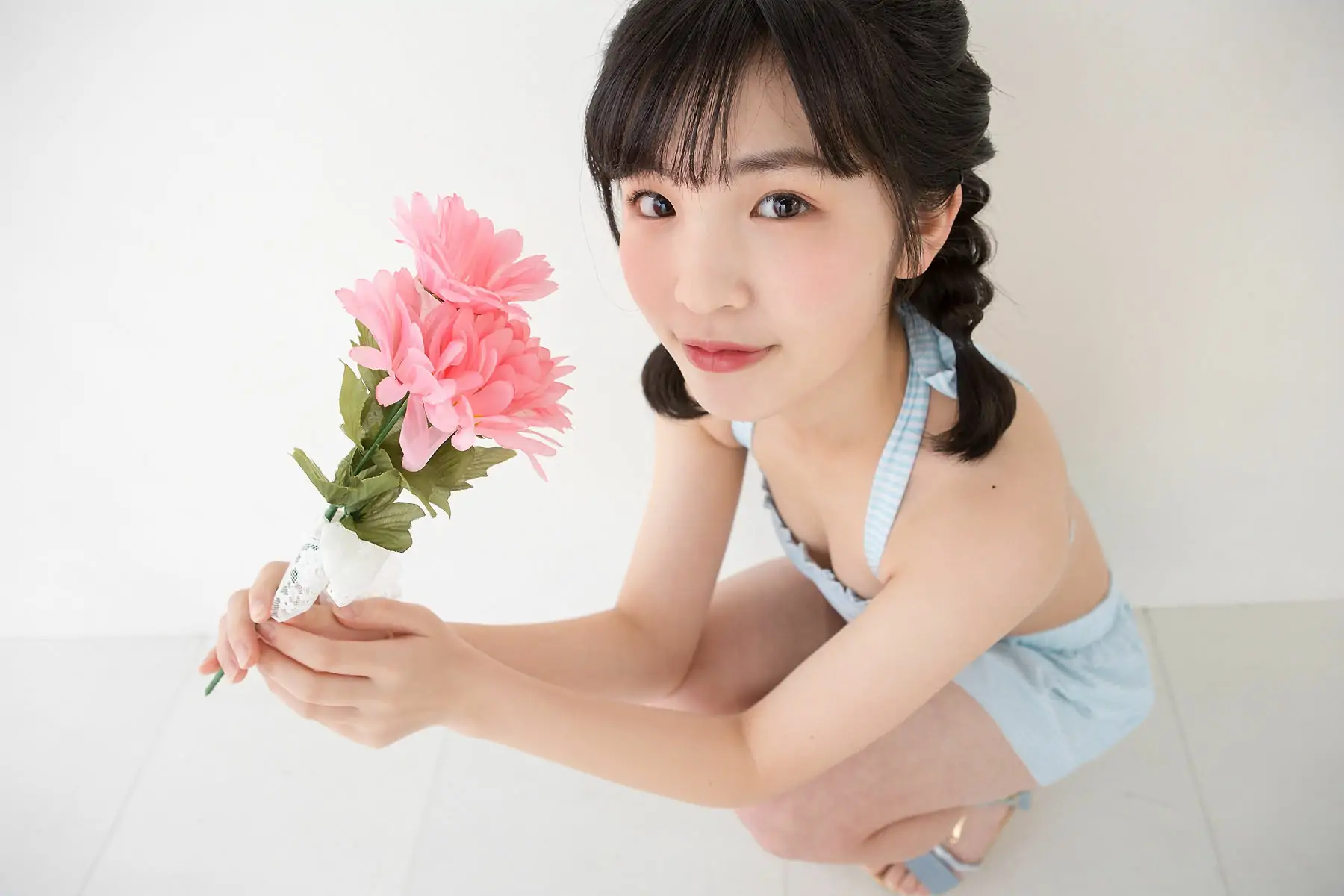 [Minisuka.tv] Ami Manabe 眞辺あみ – Fresh-idol Gallery 43