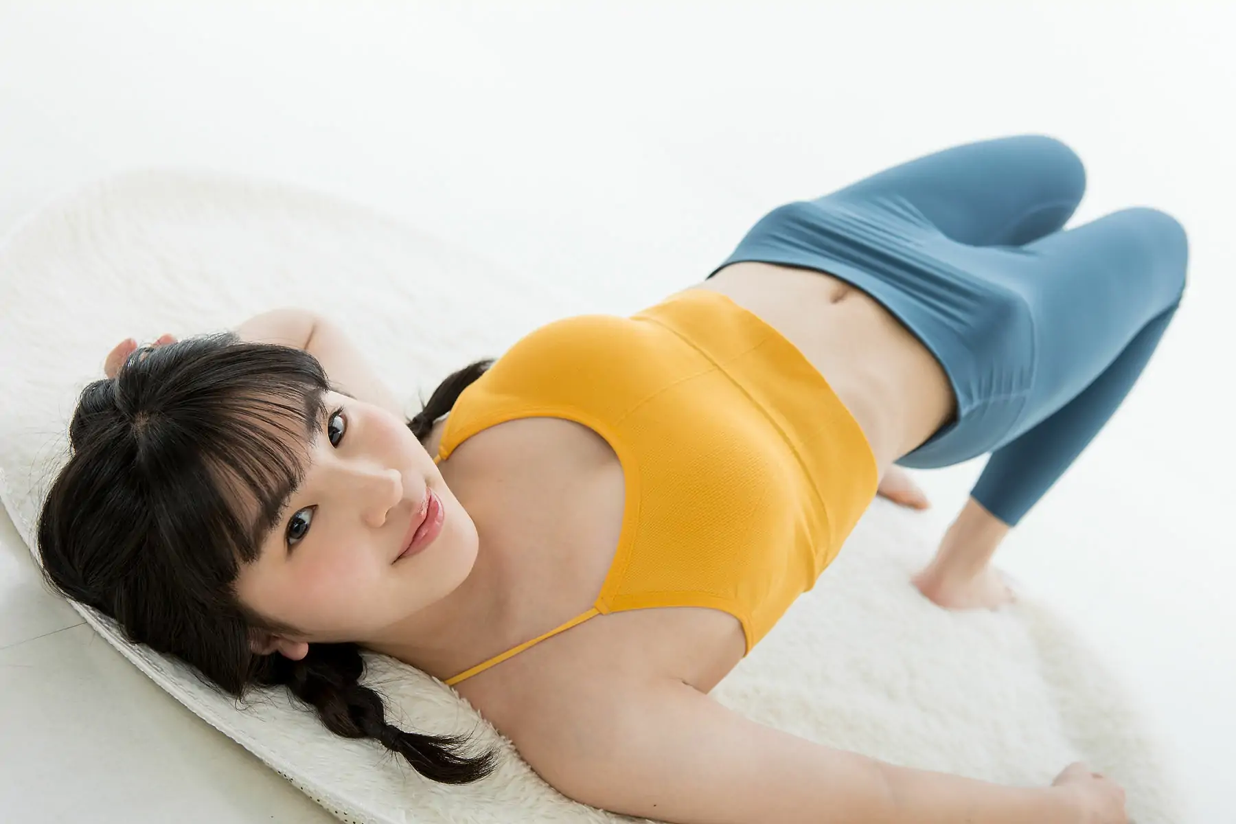[Minisuka.tv] Ami Manabe 眞辺あみ – Fresh-idol Gallery 77