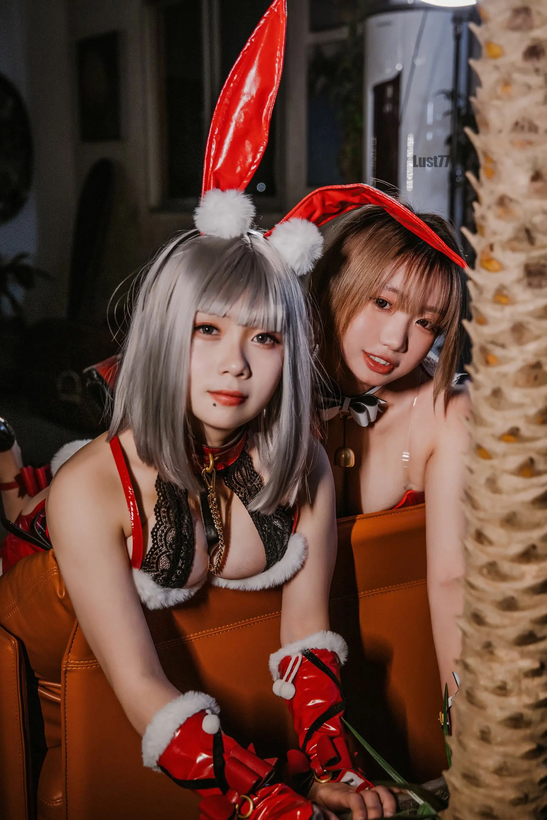 [福利COS] 动漫博主柒柒要乖哦 – 2021圣诞双兔