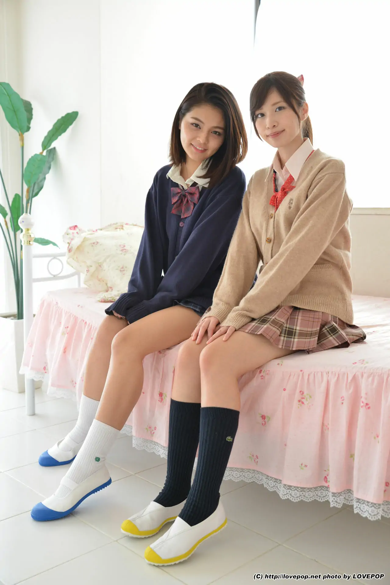  [LOVEPOP] Tsubasa Akimoto 秋本翼&Ria Sato 佐藤理亜 Uniform cardigan - PPV