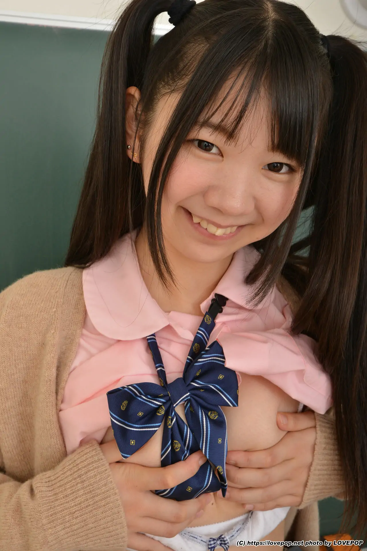 [LOVEPOP] Yuzuka Shirai 白井ゆずか school uniform ! – PPV