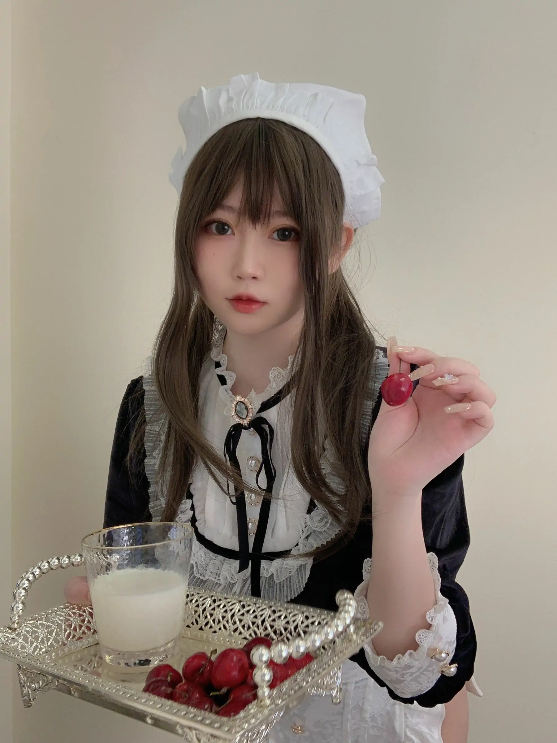 [福利COS] 蜜桃少女是依酱呀 - 女仆馆长